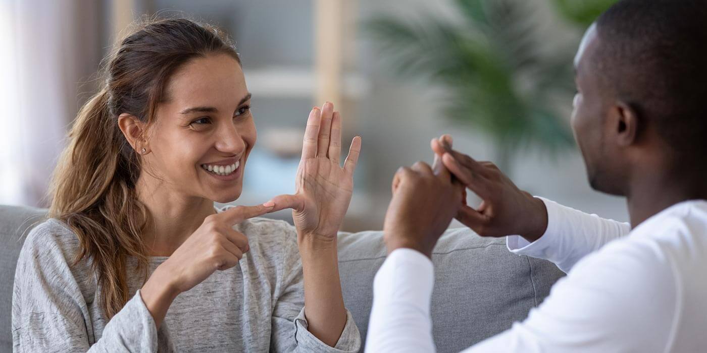 Support coordinator using sign language in ndis.